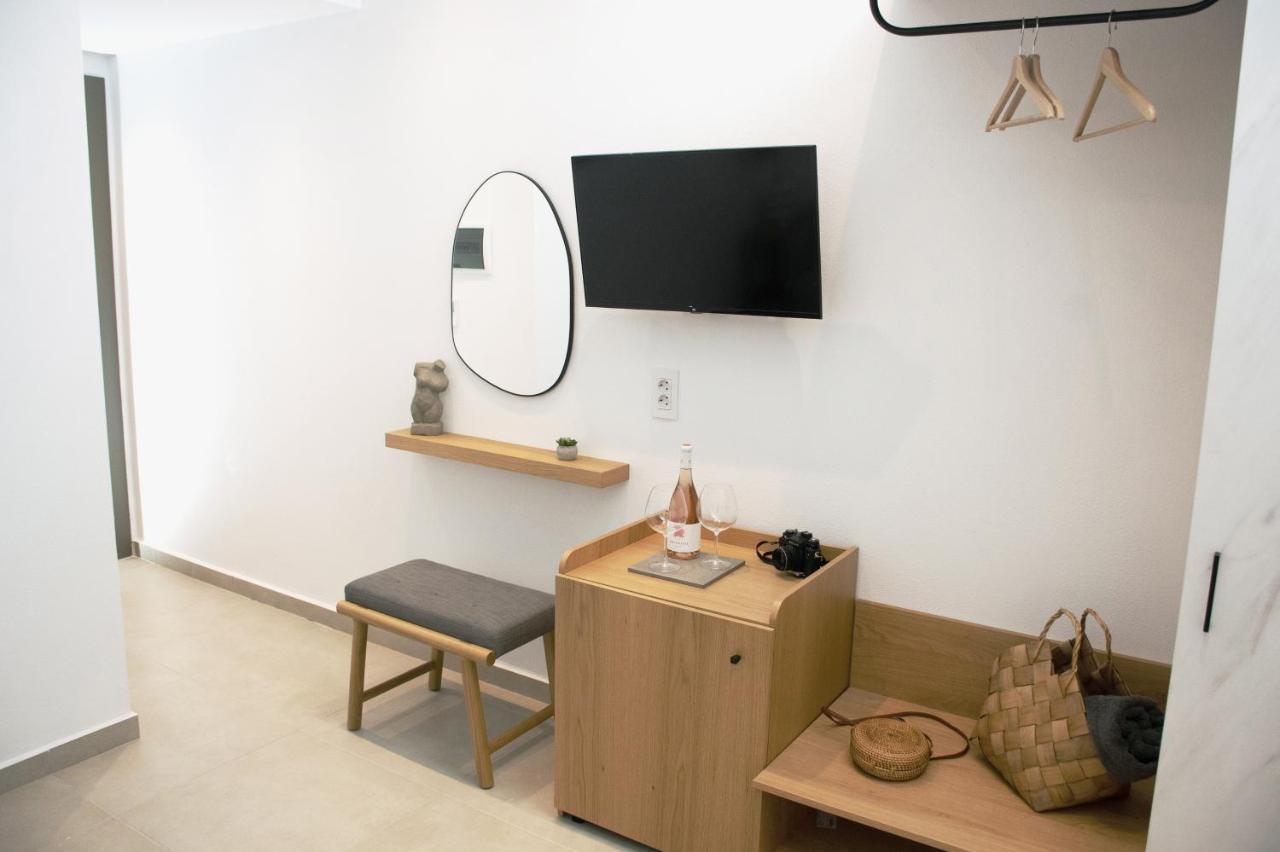אפיטוס Iades Suites מראה חיצוני תמונה