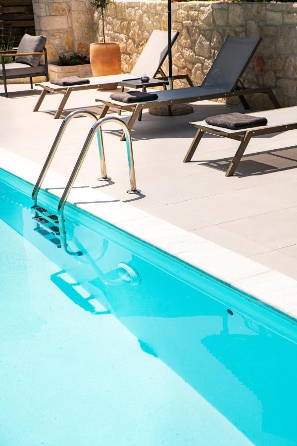 אפיטוס Iades Suites מראה חיצוני תמונה