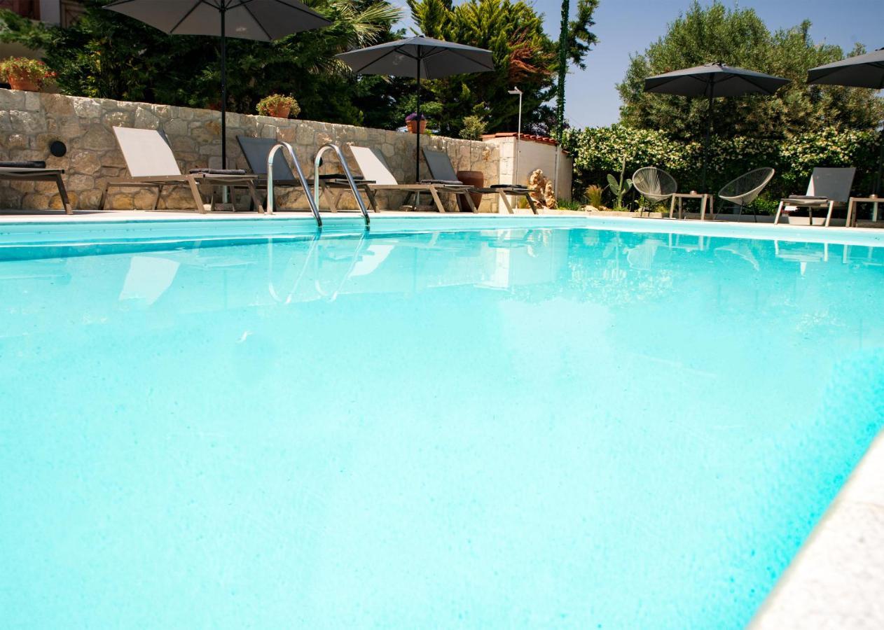 אפיטוס Iades Suites מראה חיצוני תמונה