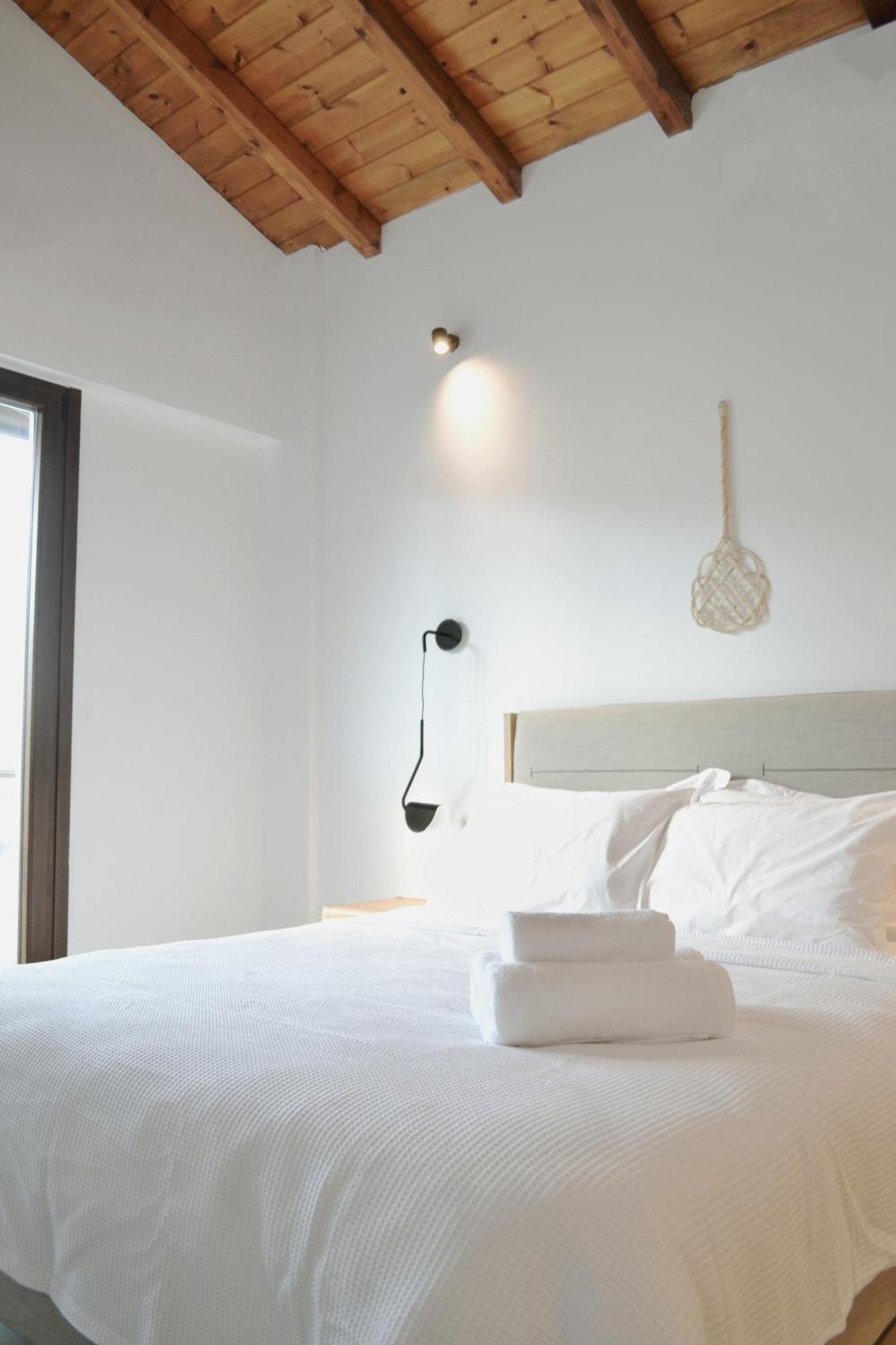אפיטוס Iades Suites חדר תמונה